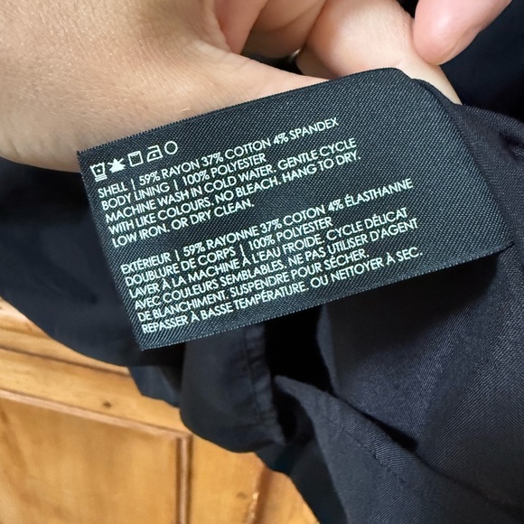 Club Monaco Black pleated dress above knee fit - Picture 5 of 10